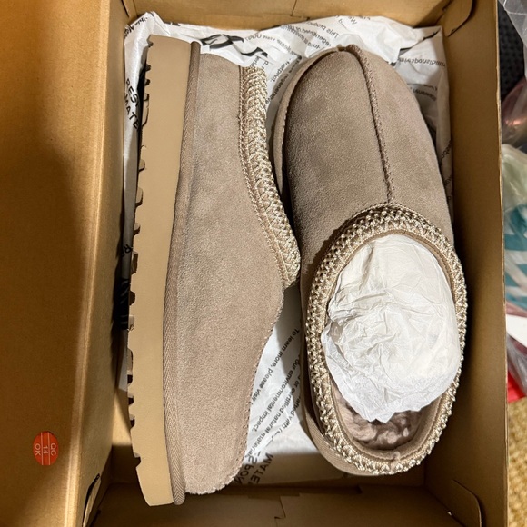 UGG Tasman Slipper Caribou - Picture 2 of 9